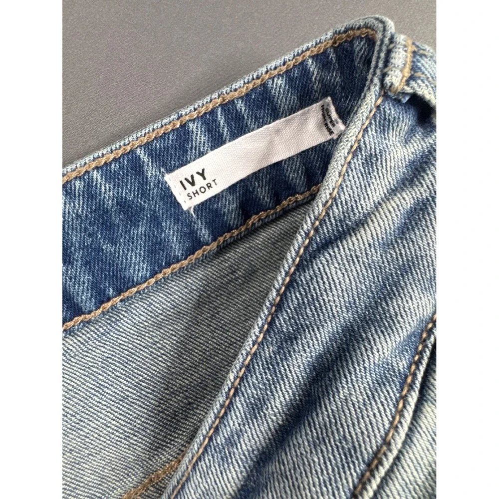 Dear John Ivy High Rise Distressed Denim Shorts Light Wash Size 28 NEW
